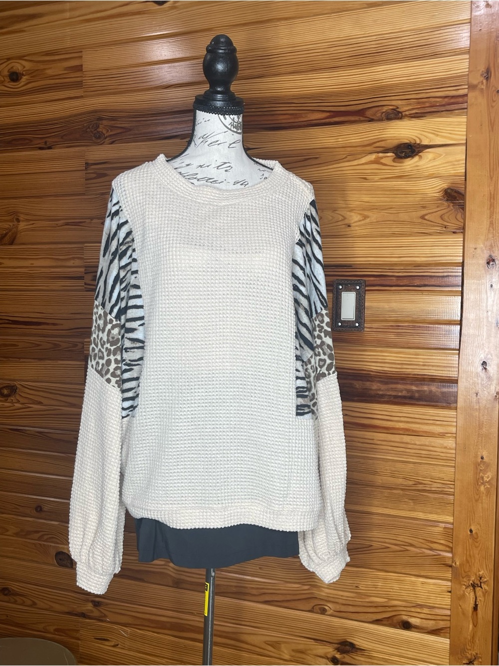 ANDTHEWHY Cream Textured Knit Top